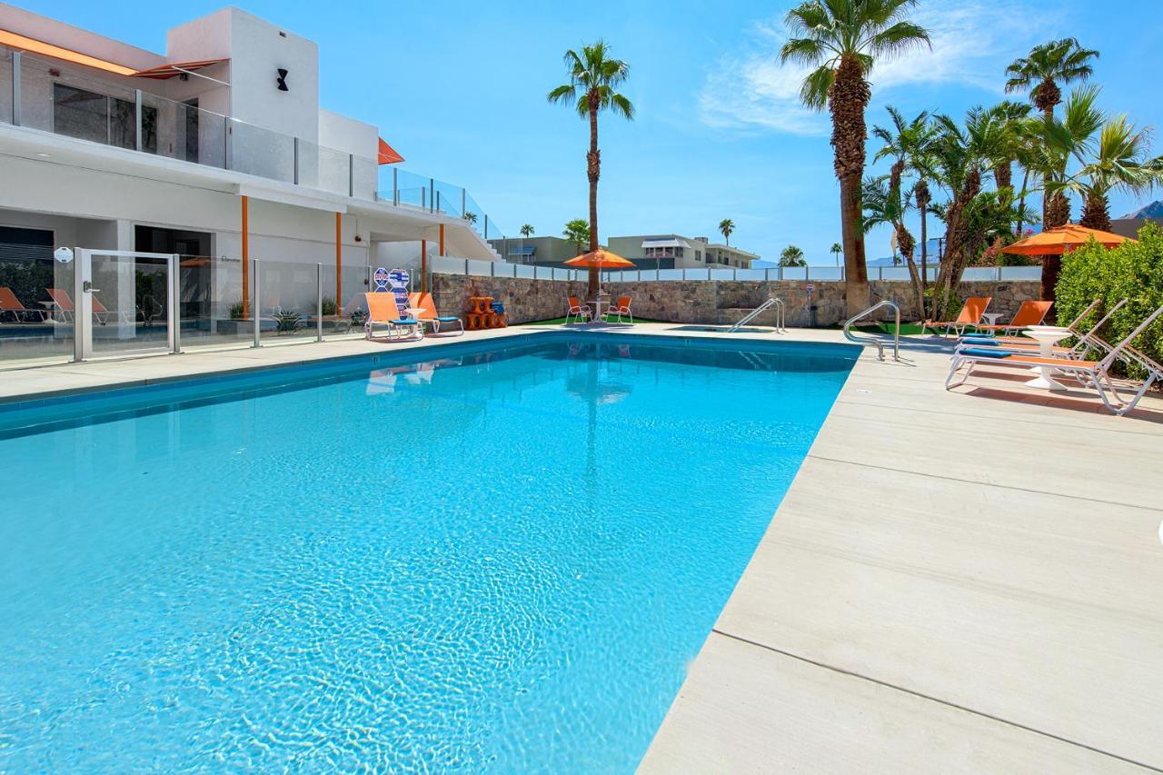 The Twist Palm Springs 호텔 외부 사진