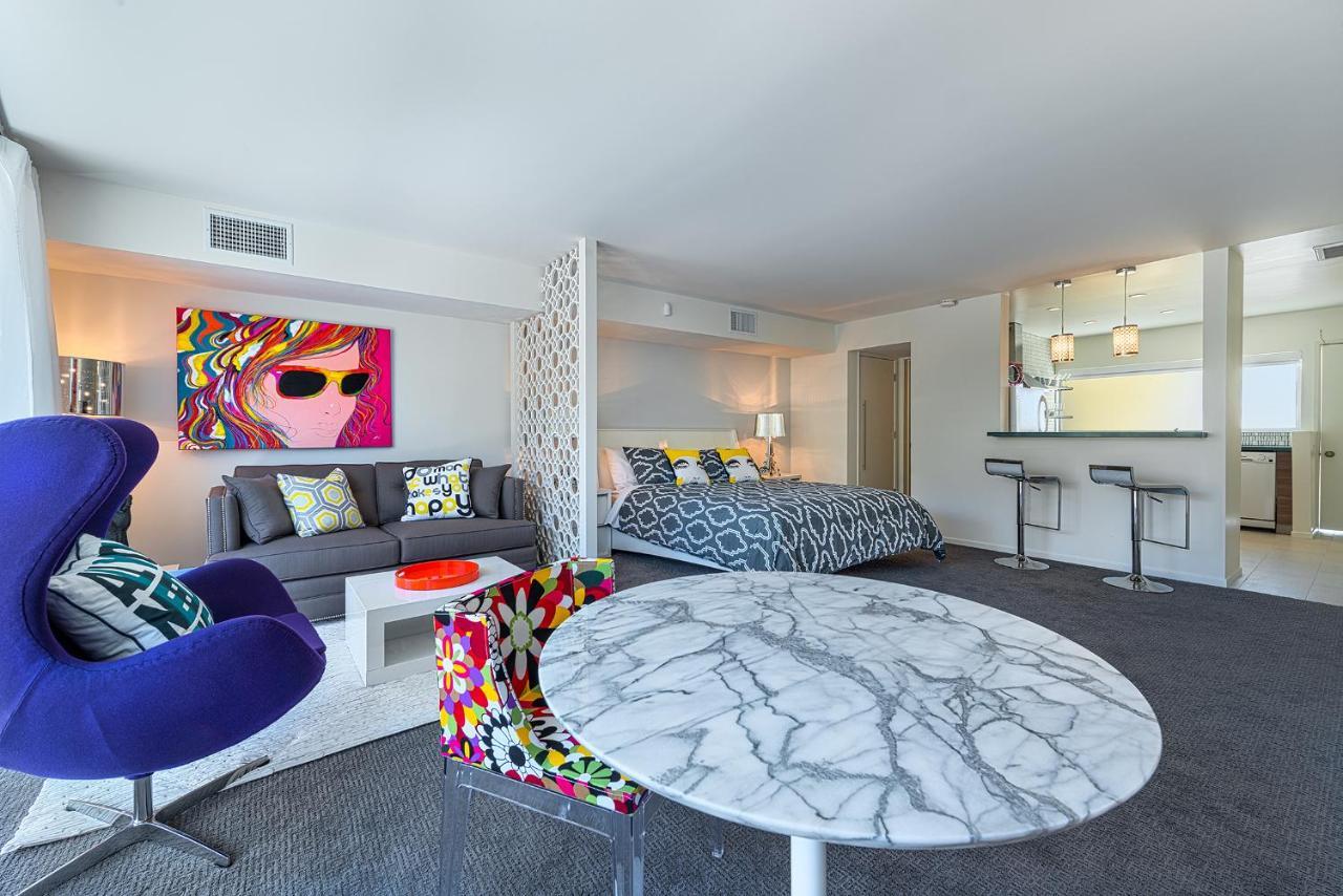 The Twist Palm Springs 호텔 외부 사진