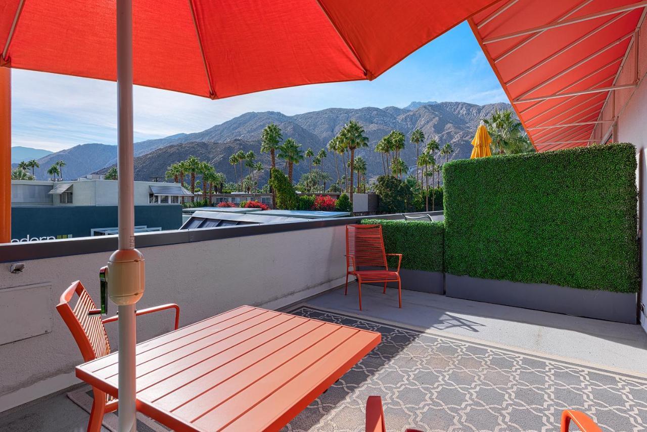 The Twist Palm Springs 호텔 외부 사진