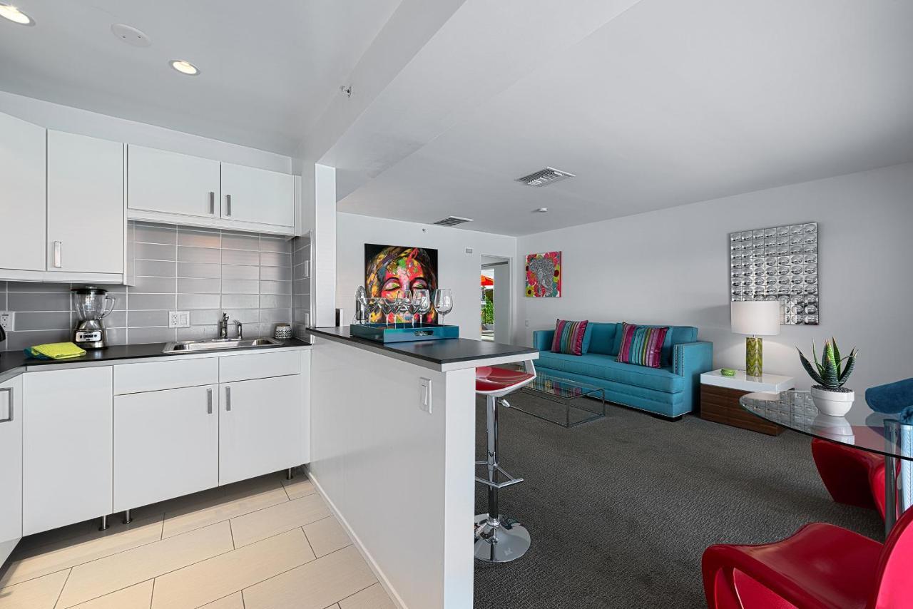 The Twist Palm Springs 호텔 외부 사진