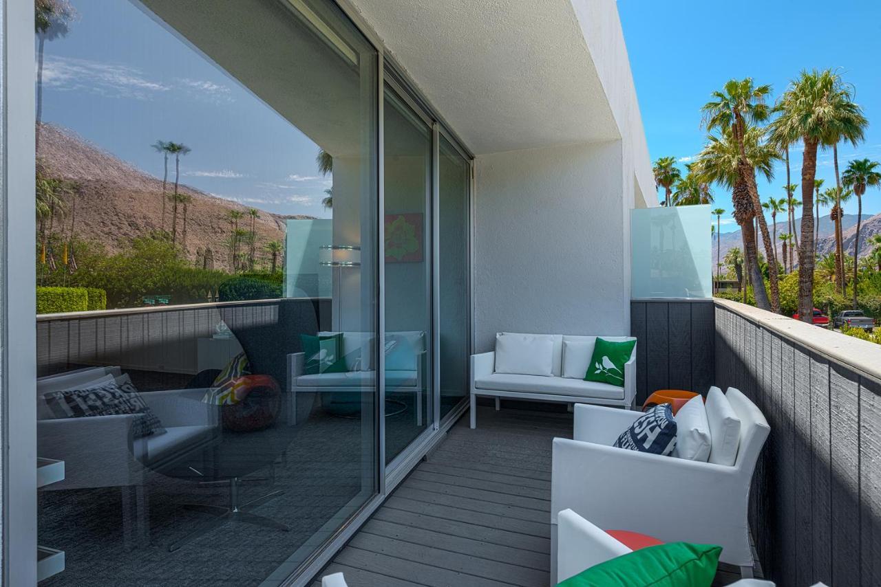The Twist Palm Springs 호텔 외부 사진