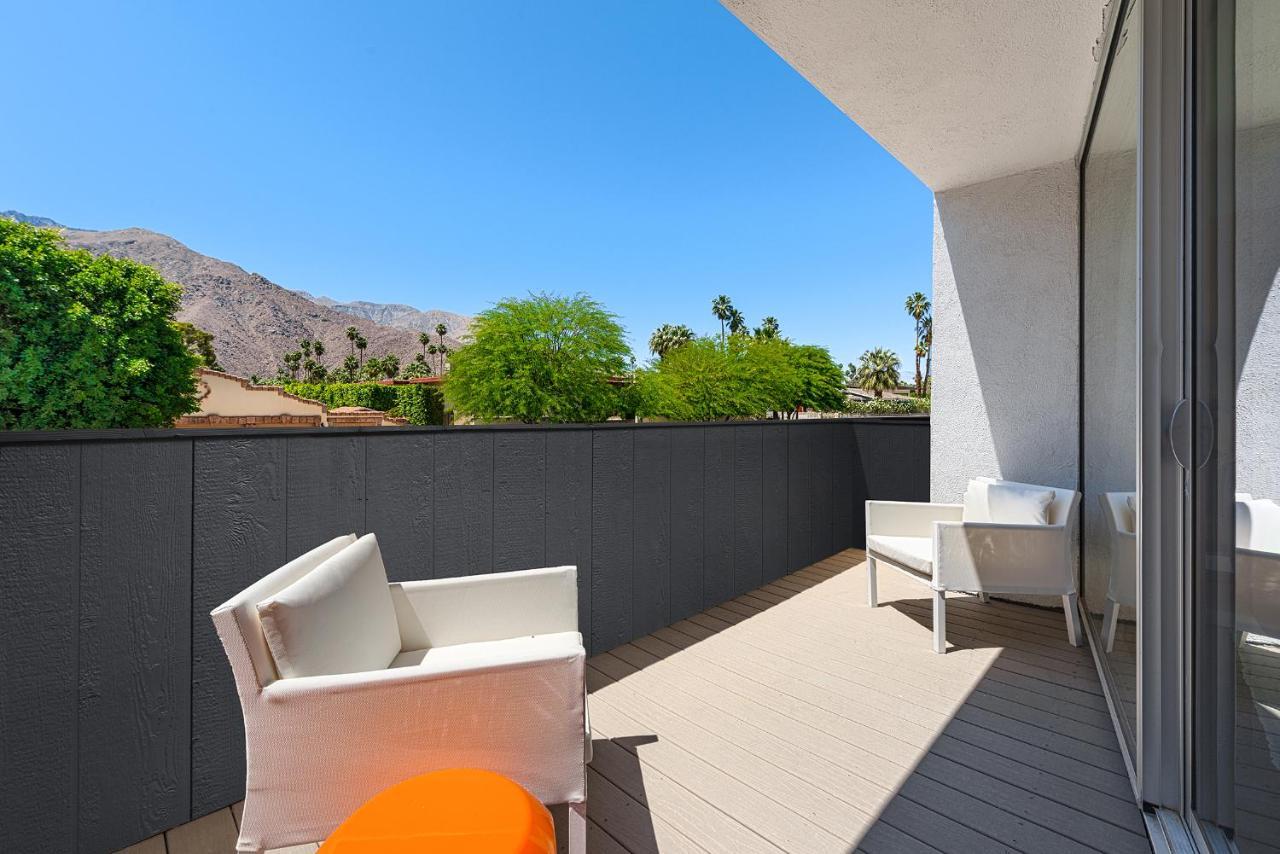 The Twist Palm Springs 호텔 외부 사진