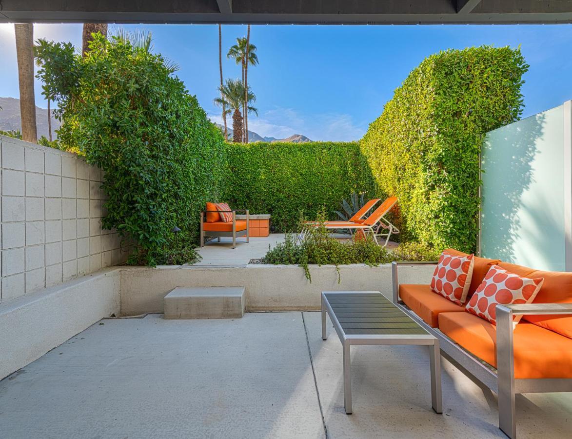 The Twist Palm Springs 호텔 외부 사진