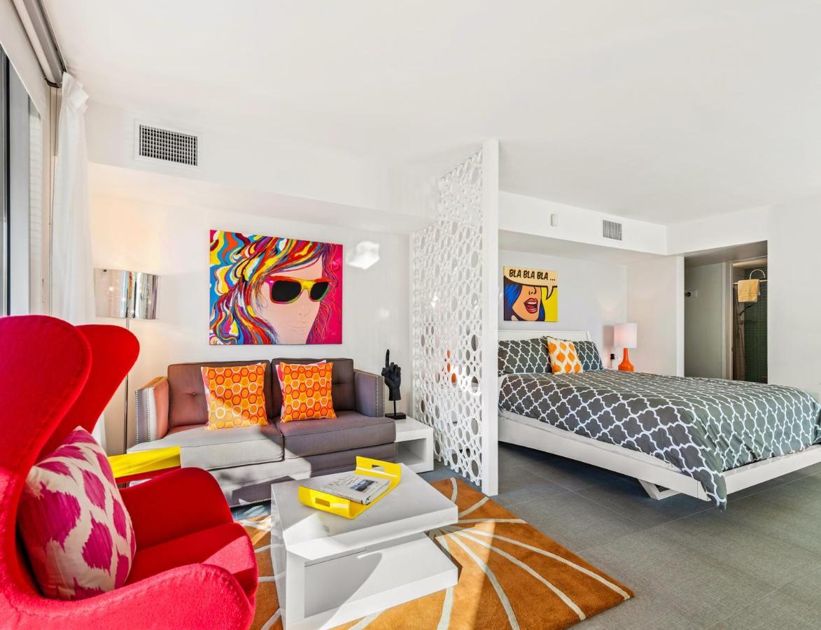 The Twist Palm Springs 호텔 외부 사진